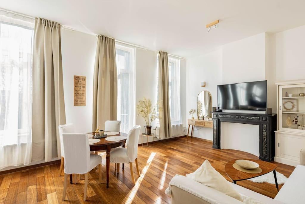 Luxueux appart proche de gare du Midi, à côté du Centre Ville Bruxelas Exterior foto